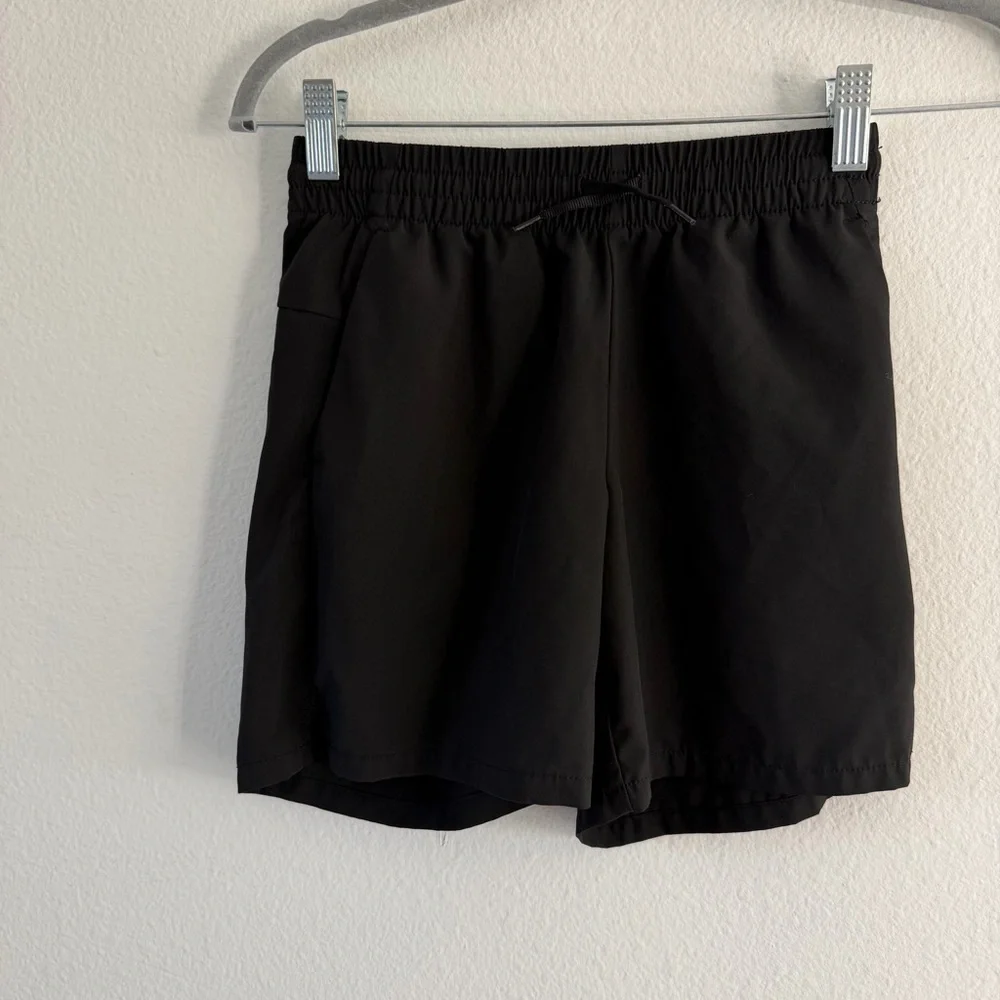 Old Navy Youth Boys Black and Blue Quick Dry Athletic Shorts Set of 2